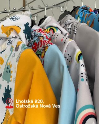 Kam skočit pro výbavu do škol(k)y? No přece k nám na prodejnu! Najdeš nás v Ostrožské Nové Vsi na adrese Lhotská 920 a moc...