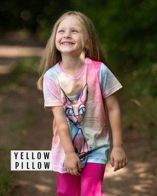 ✨ Otevři dětem svět fantazie! Naše trička od talentované Lenky Petráčkové jsou malé umělecké originály, které promění...